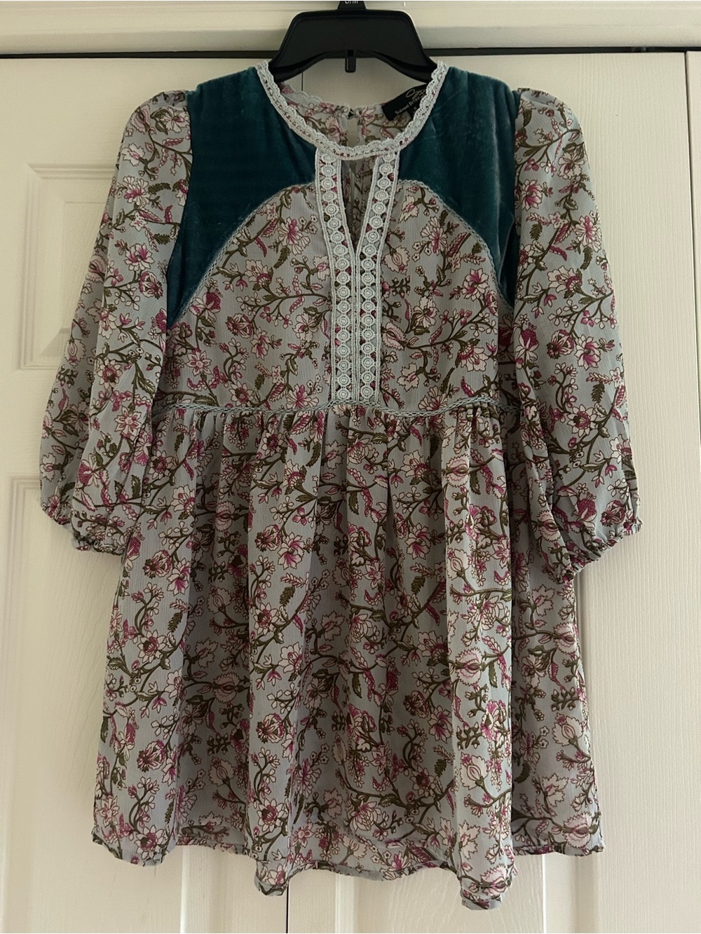 Suzanne Betro Teal Velvet & Floral Trim Blouse
